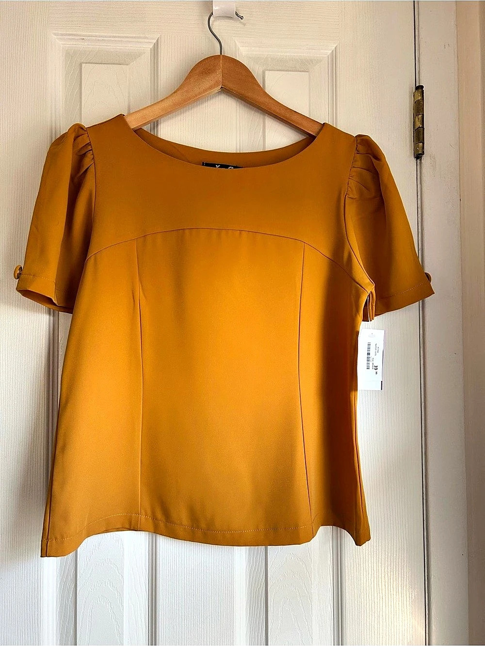 X.Y Puff Sleeve Blouse in Orange Size Medium NWT